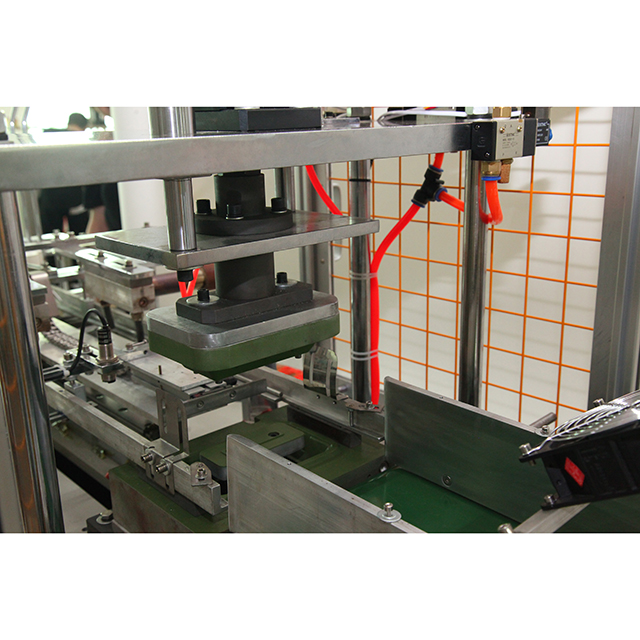 BJ-CHR 食品(pin)紙托盒成型機(ji)